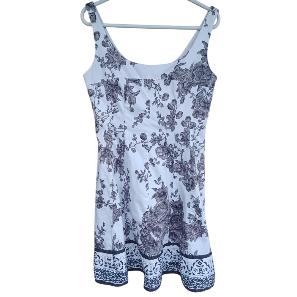 Jones Wear Floral Fit & Flare Sundress White Gray Sleeveless Cotton Size 10 - Picture 2 of 10